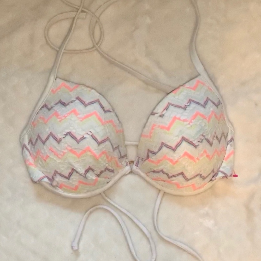 ✨Victoria’s Secret Bikini Top👙
